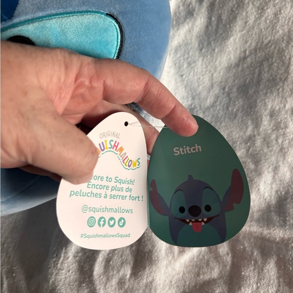Squishmallow Stitch 7” - Picture 4 of 5